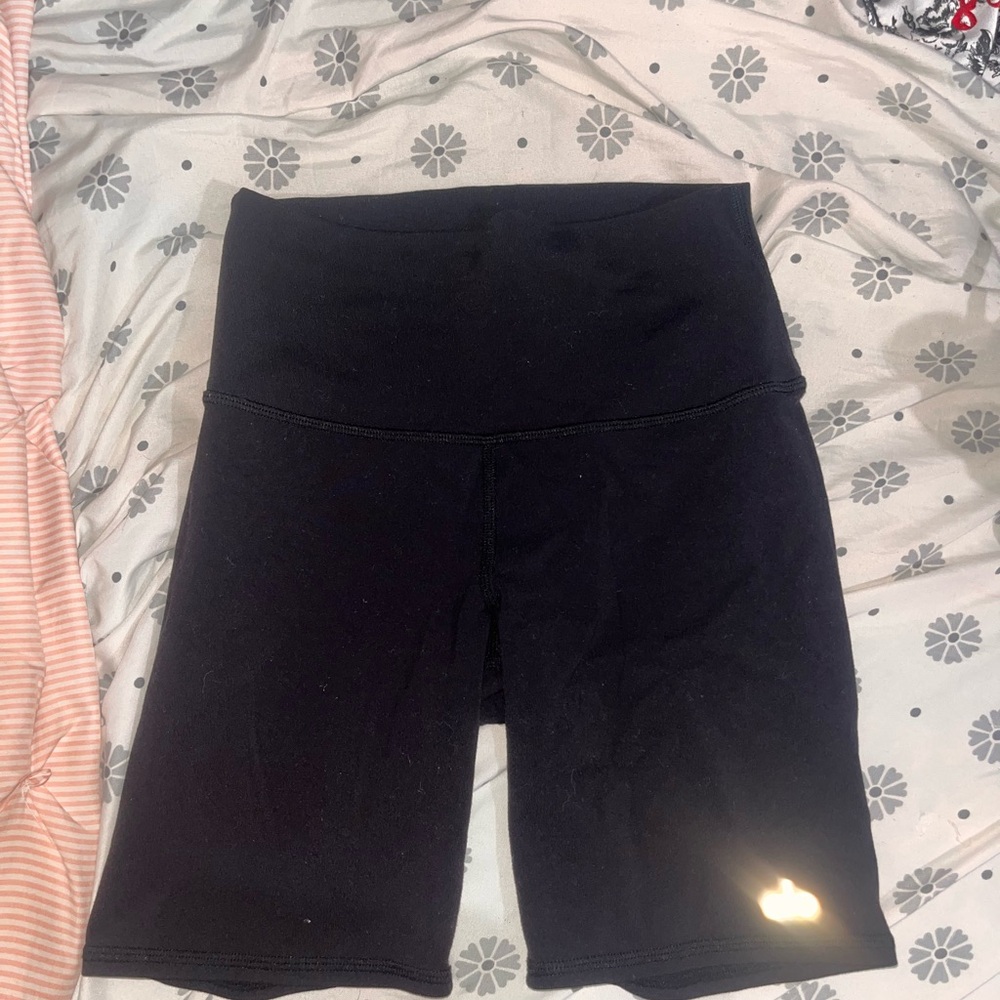 Alo biker shorts